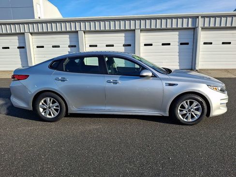 Used 2018 Kia Optima LX image 10