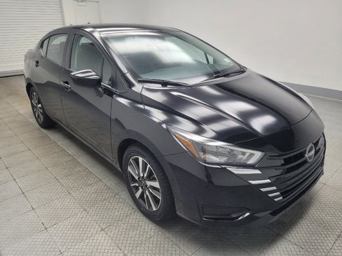 Used 2025 Nissan Versa SV FWD image 13