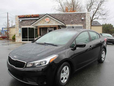 Used 2017 Kia Forte LX w/ LX Popular Package image 1