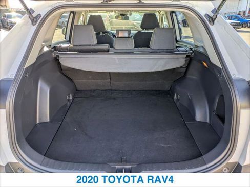 Used 2020 Toyota RAV4 LE image 23
