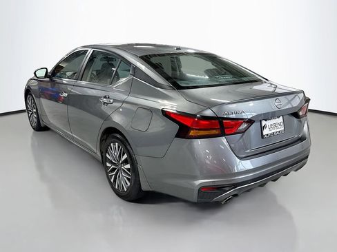 Used 2023 Nissan Altima 2.5 SV w/ SV Premium Package image 8