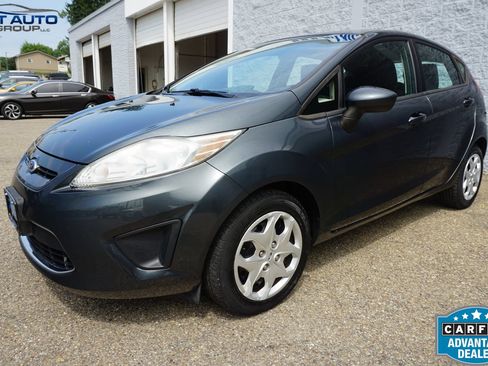 Used 2011 Ford Fiesta SE FWD image 3