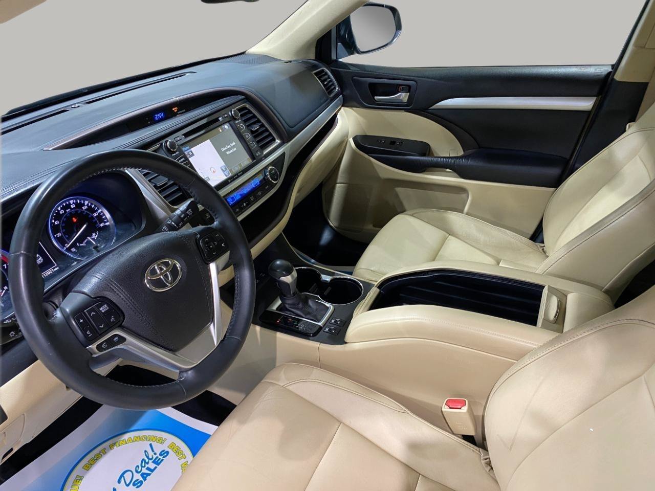 Used 2016 Toyota Highlander XLE AWD/4WD image 10
