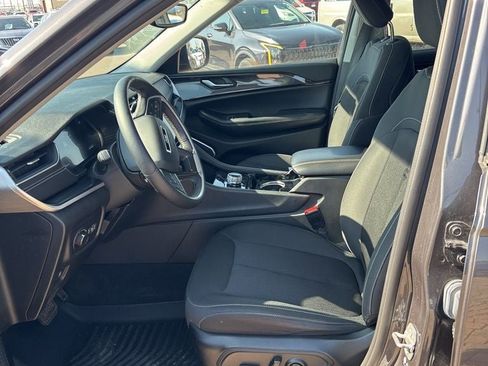 Used 2022 Jeep Grand Cherokee L Laredo w/ Luxury Tech Group I image 13