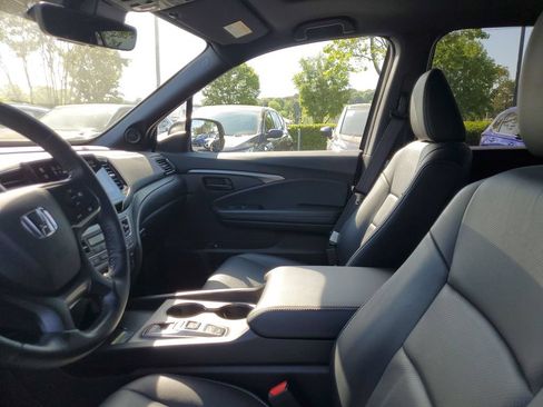 Certified 2024 Honda Passport EX-L image 19