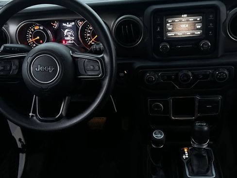 Used 2018 Jeep Wrangler Unlimited Sport image 14