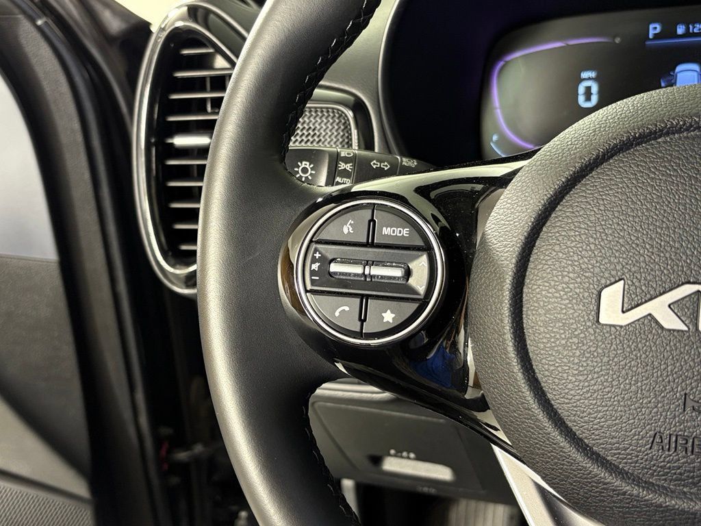 Used 2024 Kia Soul EX FWD image 21