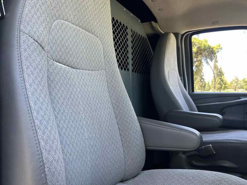 Used 2013 Chevrolet Express 1500 w/ Power Package image 20