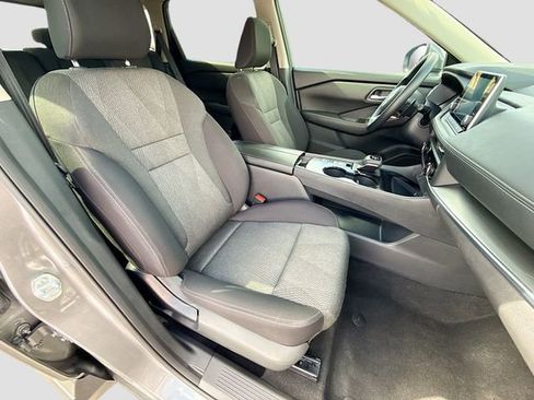 Used 2024 Nissan Rogue SV FWD image 26