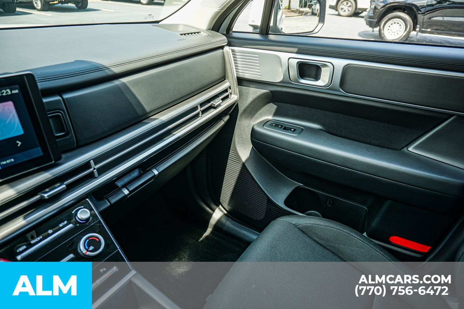 Used 2025 Hyundai Santa Fe SE FWD image 34