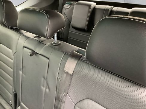 Used 2021 Volkswagen Atlas SEL Premium w/ MDO Package (Bench Seat) image 18