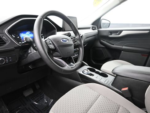 Used 2022 Ford Escape SE w/ SE Sport Appearance Package AWD/4WD image 10
