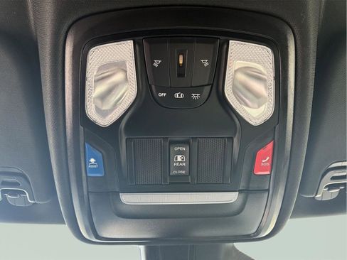 Used 2025 RAM 1500 Big Horn AWD/4WD image 31