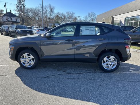 New 2026 Hyundai Kona SE image 2