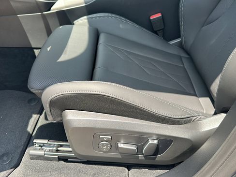 New 2025 BMW X3 xDrive30i w/ Premium Package image 12