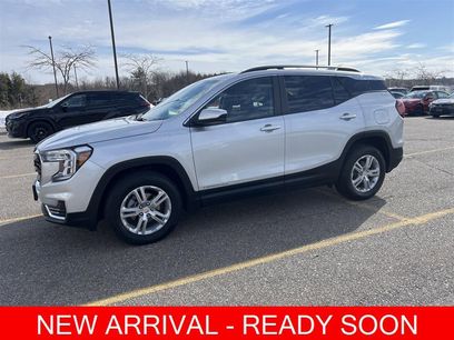 Used 2022 GMC Terrain SLE w/ Driver Convenience Package