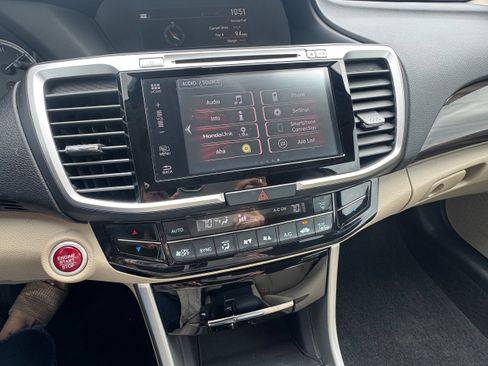 Used 2017 Honda Accord EX-L image 17