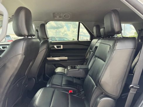 Used 2023 Ford Explorer XLT w/ Equipment Group 202A AWD/4WD image 14