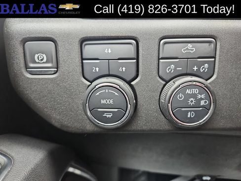 Certified 2025 Chevrolet Silverado 2500 LT w/ Convenience Package AWD/4WD image 18