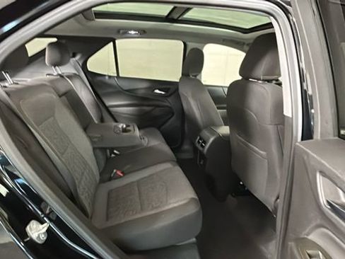 Used 2023 Chevrolet Equinox LT AWD/4WD image 30