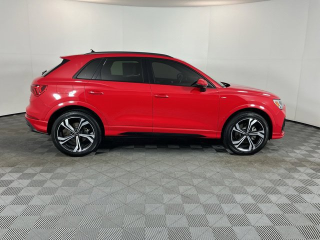 Used 2023 Audi Q3 2.0T Premium Plus w/ Premium Plus Package AWD/4WD image 4