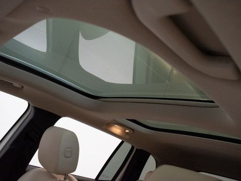 Used 2022 Mercedes-Benz GLB 250 4MATIC image 21