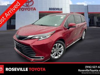 Used 2021 Toyota Sienna Platinum video 1