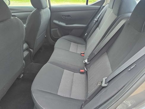 Used 2024 Nissan Sentra SV FWD image 11