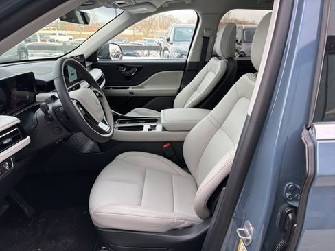 New 2025 Lincoln Aviator Premiere image 10