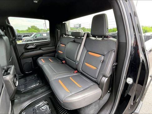 Used 2025 GMC Sierra 2500 AT4 AWD/4WD image 25