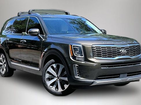 Used 2020 Kia Telluride S FWD image 2