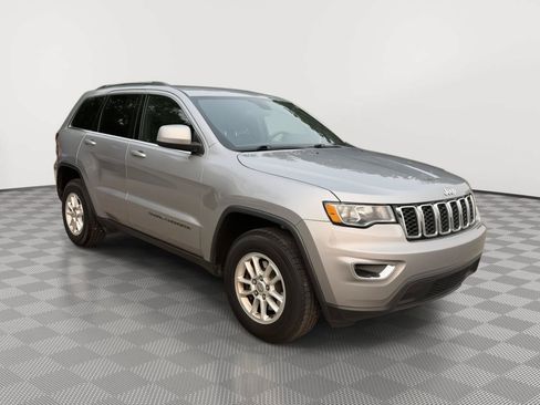 Used 2020 Jeep Grand Cherokee Laredo w/ Security & Convenience Group AWD/4WD image 7