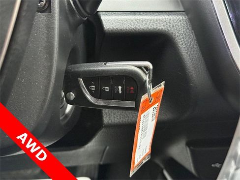 Used 2024 Toyota Camry SE image 30