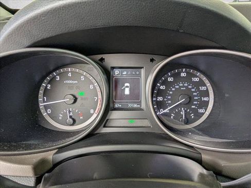 Used 2017 Hyundai Santa Fe Sport image 10