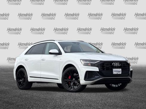 Used 2019 Audi Q8 Premium Plus w/ Premium Plus image 2
