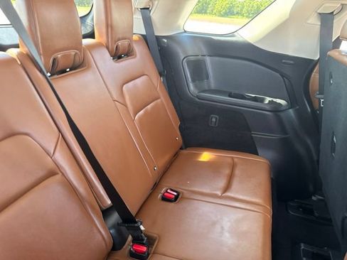 Used 2023 Nissan Pathfinder Platinum AWD/4WD image 19