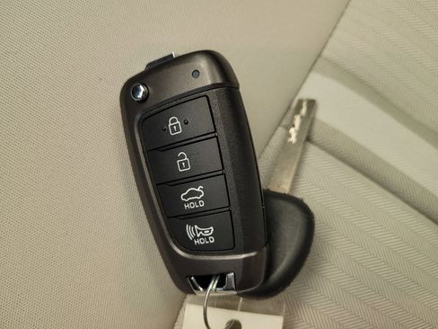 Used 2023 Hyundai Sonata SE FWD image 32