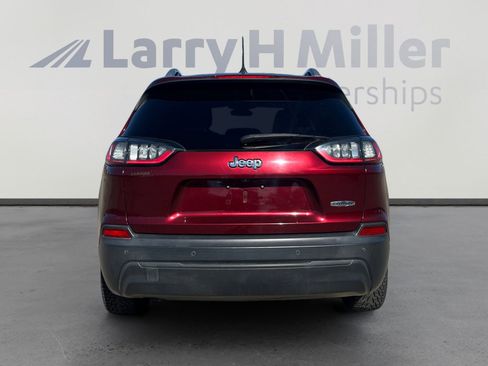 Used 2019 Jeep Cherokee Latitude Plus image 4