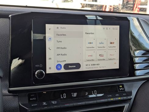Used 2025 Toyota Camry LE FWD image 19