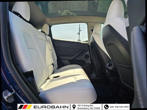 Used 2024 Tesla Model Y Performance AWD/4WD image 22