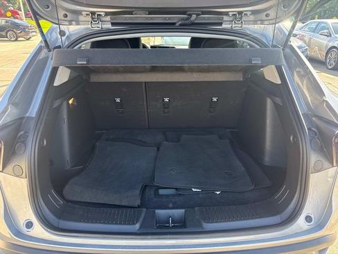 Used 2025 Chevrolet Trax LT w/ LT Convenience Package FWD image 14