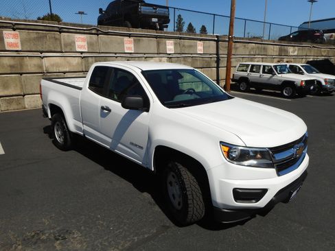 Used 2016 Chevrolet Colorado W/T w/ WT Convenience Package AWD/4WD image 3