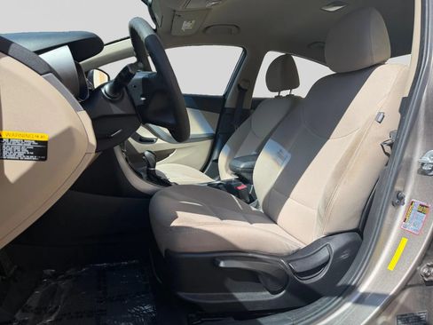 Used 2016 Hyundai Elantra SE FWD image 10