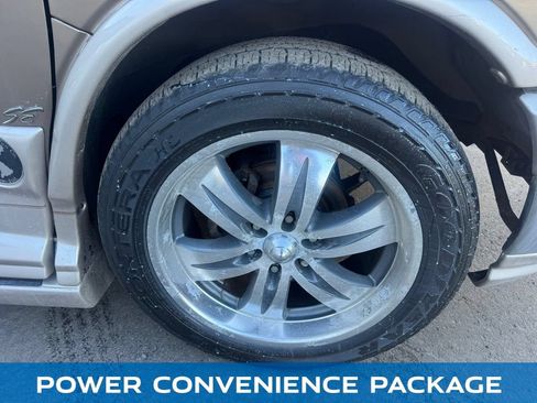 Used 2004 Chevrolet Express 1500 RWD image 9