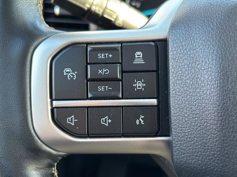 Used 2024 Ford Expedition Limited image 27