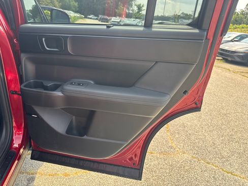 Used 2025 Hyundai Santa Fe Calligraphy AWD/4WD image 16