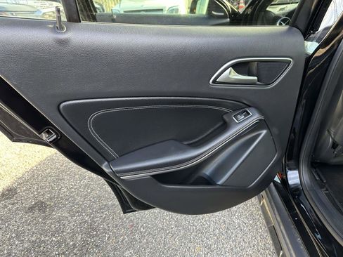 Used 2017 Mercedes-Benz GLA 250 4MATIC image 17