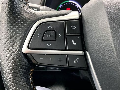 Used 2022 Toyota Sienna XLE Woodland Edition AWD/4WD image 19