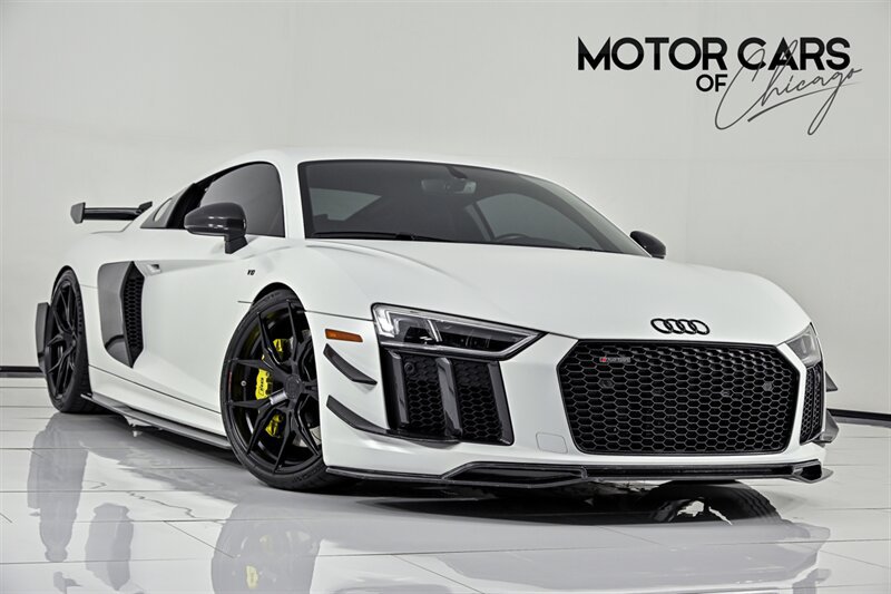 Used 2018 Audi R8 V10 RWD image 1
