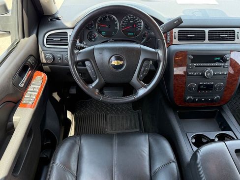Used 2011 Chevrolet Silverado 2500 LTZ w/ LTZ Plus Package AWD/4WD image 17